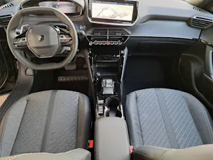 PEUGEOT 2008 1.2 Hybrid 145cv Allure (8 ans de garantie)