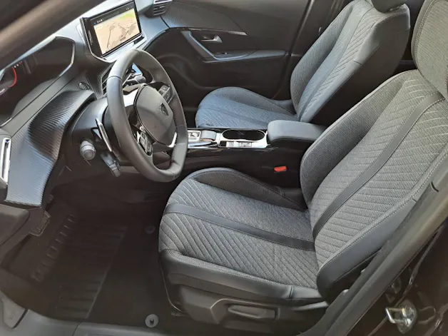 Peugeot 2008 1.2 Hybrid 145cv Allure (8 ans de garantie)