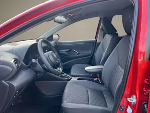 Toyota Yaris 1.5 VVT-i HSD Trend 116