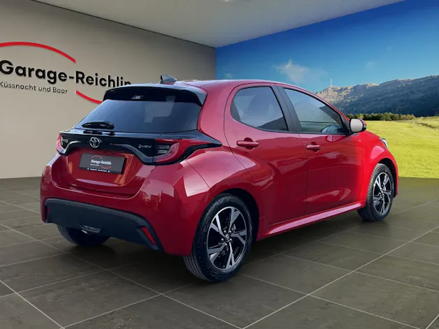 Toyota Yaris 1.5 VVT-i HSD Trend 116