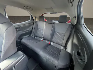 Toyota Yaris 1.5 VVT-i HSD Trend 116