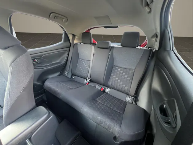 Toyota Yaris 1.5 VVT-i HSD Trend 116