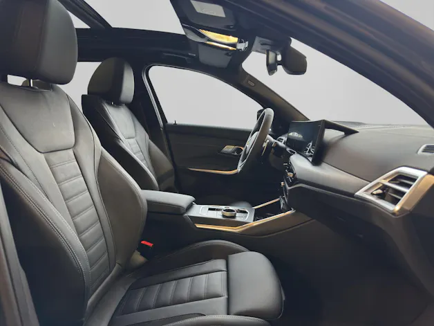 BMW 330e xDrive Touring M Sport Pro