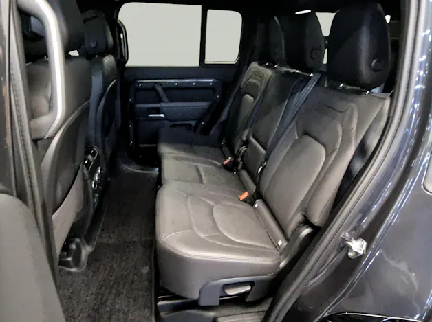 Land Rover Defender 130 3.0 D I6 350 X-Dynamic HSE