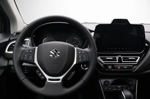 image du véhicule SUZUKI S-Cross 1.4 T Sakura Top Hybrid 4x4