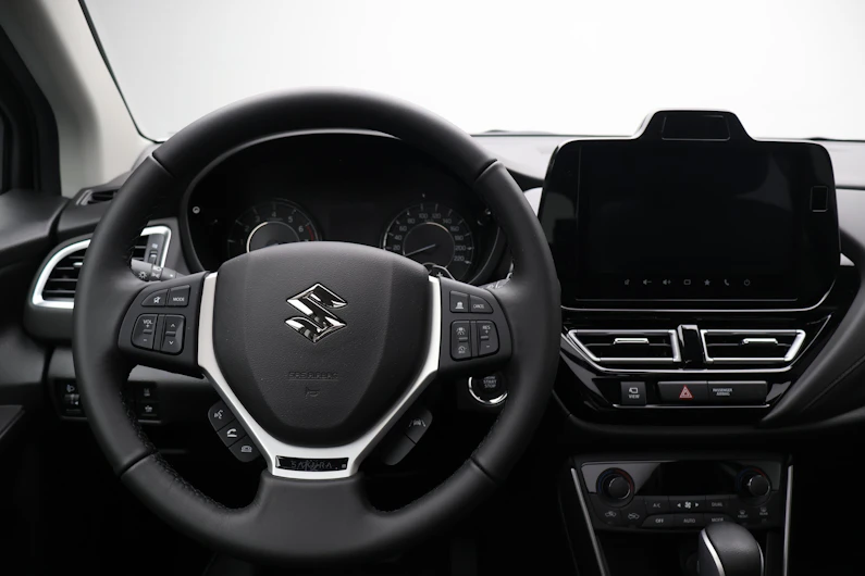 image du véhicule SUZUKI S-CROSS