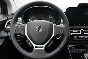 Suzuki S-Cross 1.4 T Sakura Top Hybrid 4x4