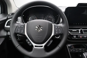 image du véhicule SUZUKI S-Cross 1.4 T Sakura Top Hybrid 4x4