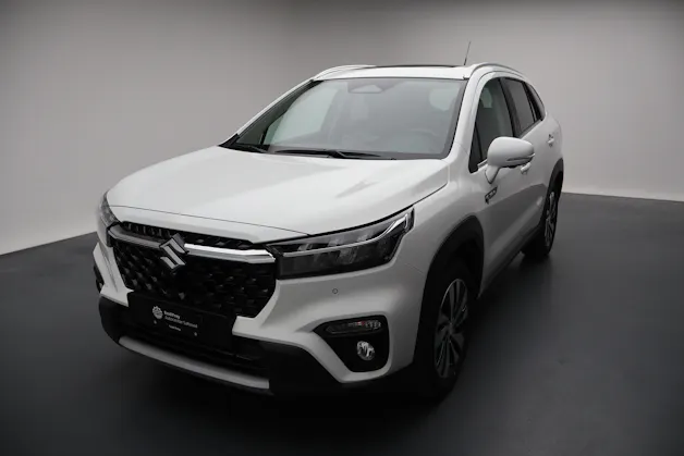 Suzuki S-Cross 1.4 T Sakura Top Hybrid 4x4