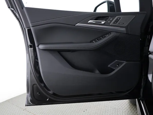 BMW 230e xDrive paddles Active Tourer
