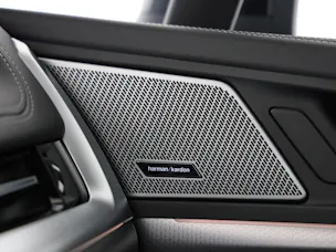 BMW 230e xDrive paddles Active Tourer