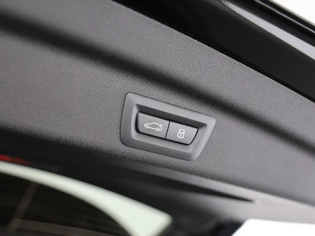 BMW 230e xDrive paddles Active Tourer