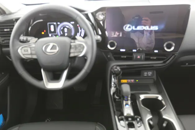 Lexus NX 450h+ Comfort