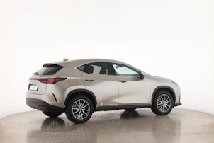 Fahrzeugbild LEXUS NX 450h+ Comfort