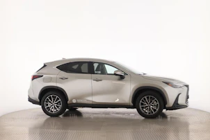 Fahrzeugbild LEXUS NX 450h+ Comfort