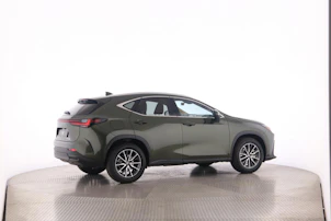 Fahrzeugbild LEXUS NX 450h+ Comfort