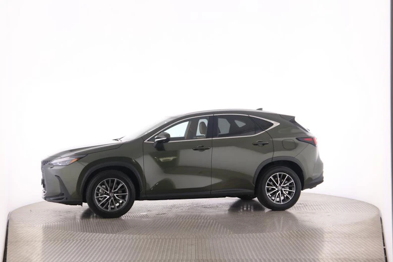 immagine del veicolo LEXUS NX
