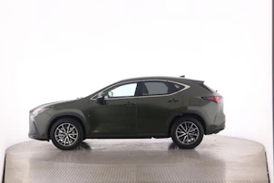 immagine del veicolo LEXUS NX 450h+ Comfort