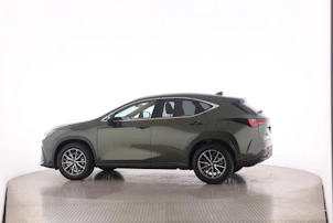 immagine del veicolo LEXUS NX 450h+ Comfort