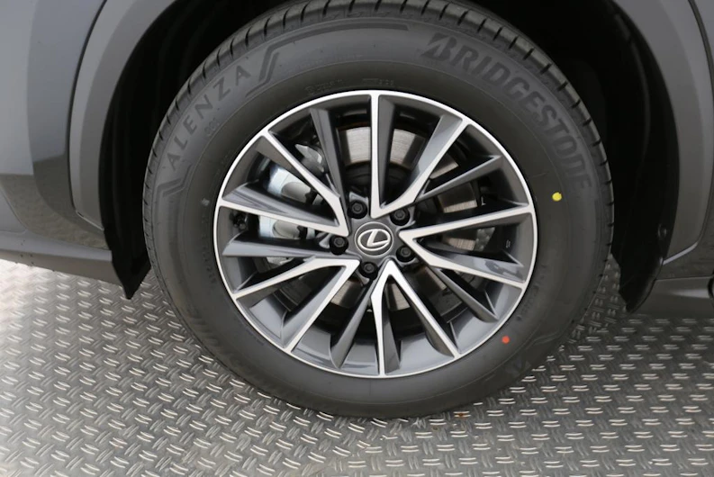 immagine del veicolo LEXUS NX