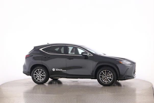Fahrzeugbild LEXUS NX 450h+ Comfort