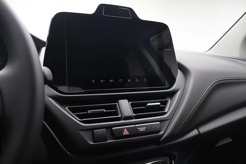 Fahrzeugbild SUZUKI S-CROSS