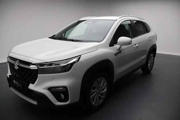Suzuki S-Cross 1.4 T Sakura Hybrid 4x4