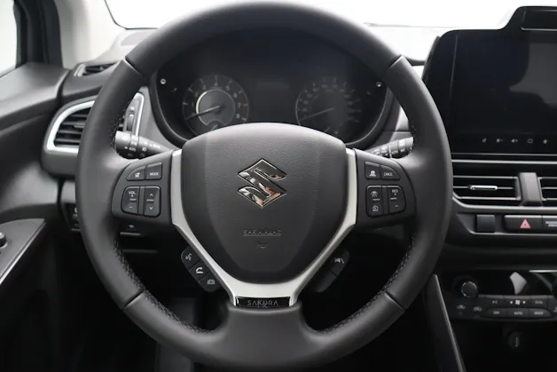 Suzuki S-Cross 1.4 T Sakura Hybrid 4x4