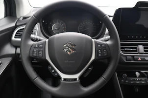 Fahrzeugbild SUZUKI S-Cross 1.4 T Sakura Hybrid 4x4