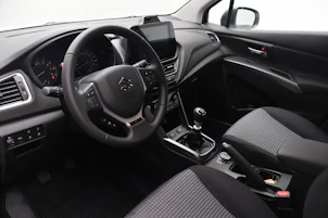 Fahrzeugbild SUZUKI S-Cross 1.4 T Sakura Hybrid 4x4