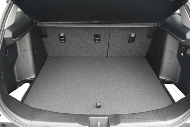 Suzuki S-Cross 1.4 T Sakura Hybrid 4x4
