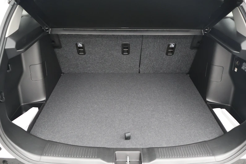 Fahrzeugbild SUZUKI S-CROSS