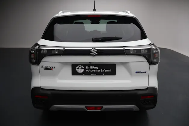 Suzuki S-Cross 1.4 T Sakura Hybrid 4x4