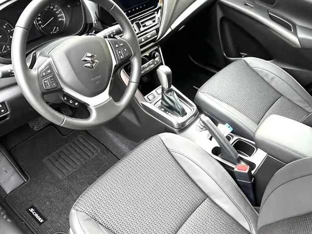 Suzuki S-Cross 1.4 T Compact Top Hybrid 4x4