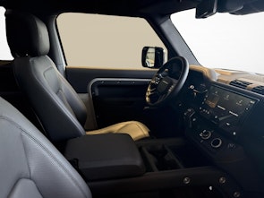 Vehicle image LAND ROVER Defender 90 3.0 D I6 350 X-Dynamic HSE