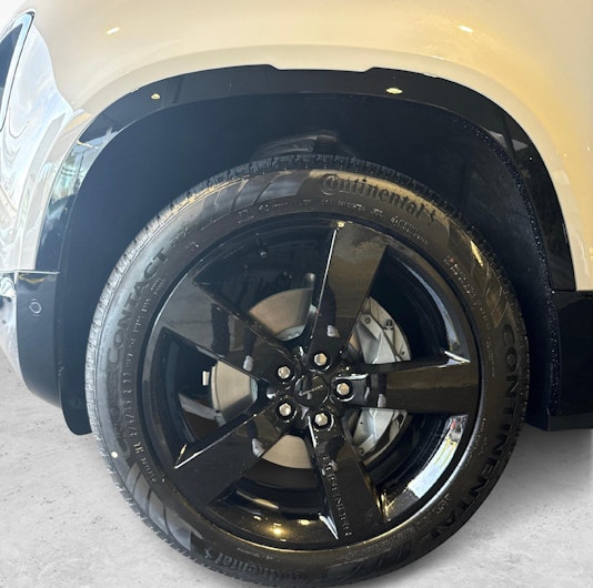 Vehicle image LAND ROVER DEFENDER