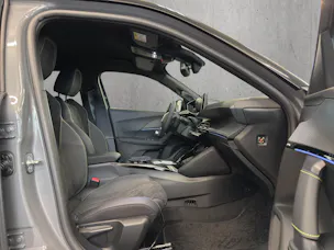 Peugeot 2008 1.2 Hybrid 145 GT