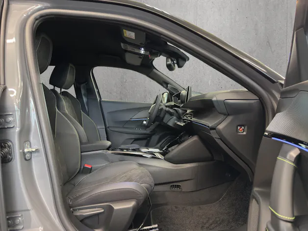 Peugeot 2008 1.2 Hybrid 145 GT
