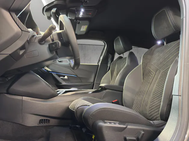 Peugeot 2008 1.2 Hybrid 145 GT
