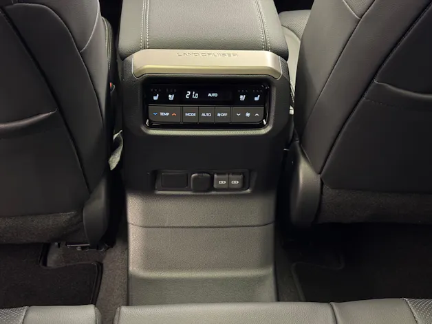 Toyota Land Cruiser 2.8 D 48V Invincible