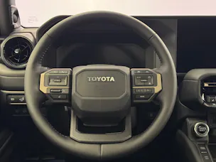 Toyota Land Cruiser 2.8 D 48V Invincible