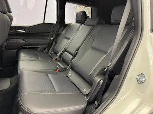 Toyota Land Cruiser 2.8 D 48V Invincible