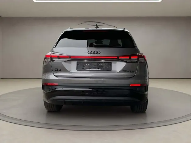 Audi Q4 e-tron 45 quattro