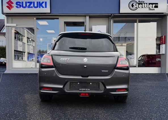 Vehicle image 4 Vehicle image 4