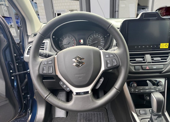 Vehicle image 9 Vehicle image 9