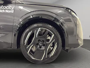 Peugeot 3008 e-Launch Edition AWD