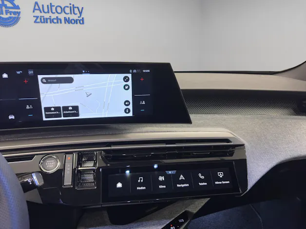 Peugeot 3008 e-Launch Edition AWD