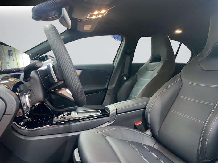 Vehicle image MERCEDES-BENZ A 250