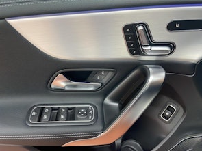 Vehicle image MERCEDES-BENZ A 250 e AMG Line