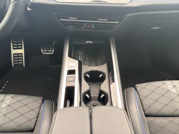 VW Passat Variant 2.0 TDI R-Line DSG 4motion